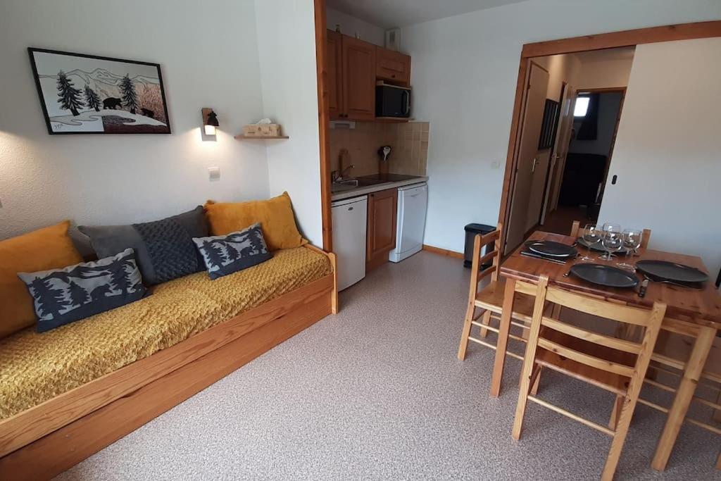 Superbe Appartement La Joue Du Loup Centre, 6 Personnes, Avec Parking Prive Ле-Деволюи Экстерьер фото
