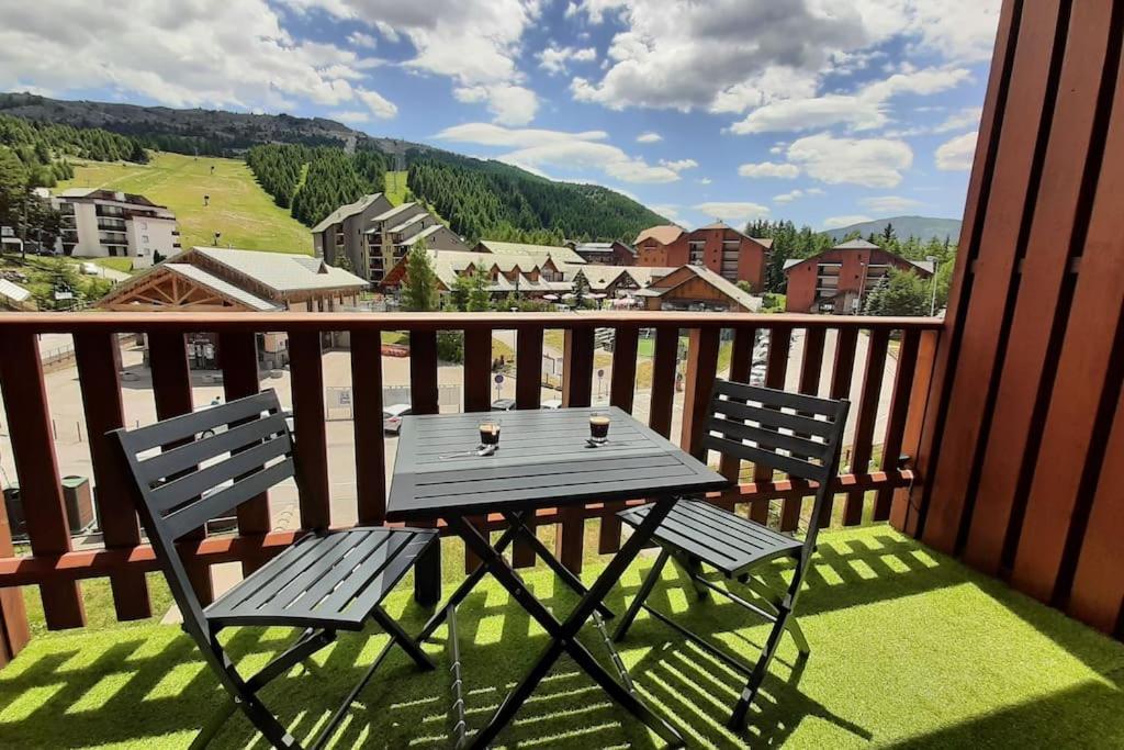 Superbe Appartement La Joue Du Loup Centre, 6 Personnes, Avec Parking Prive Ле-Деволюи Экстерьер фото