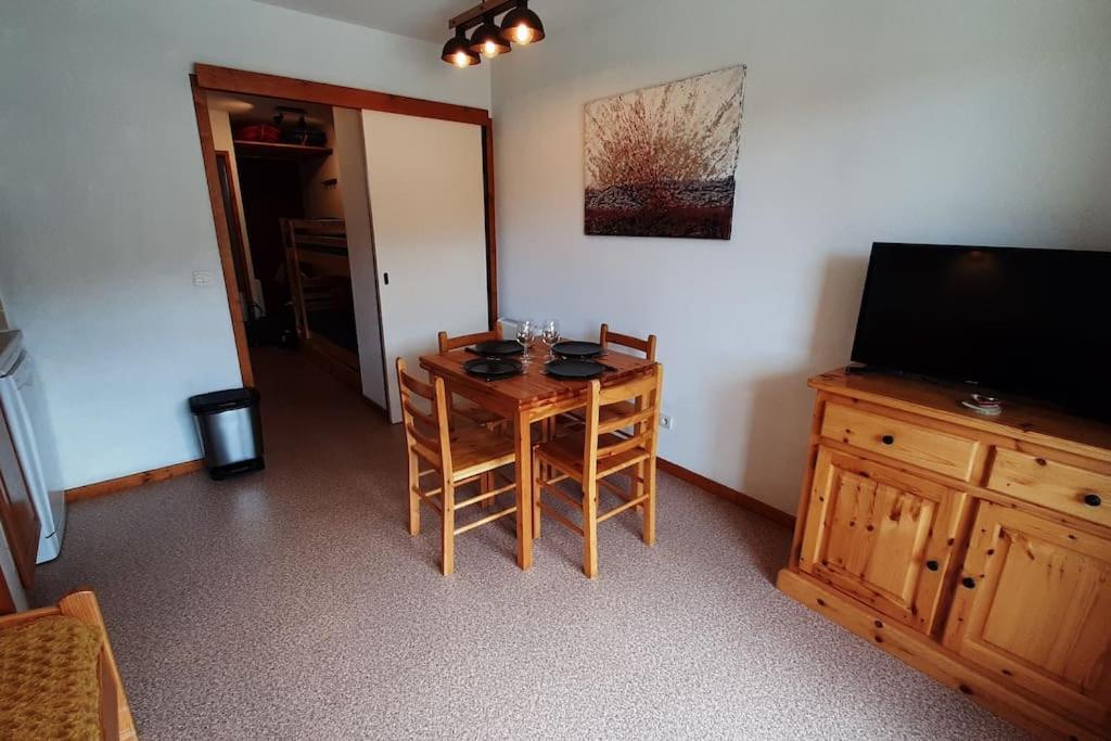 Superbe Appartement La Joue Du Loup Centre, 6 Personnes, Avec Parking Prive Ле-Деволюи Экстерьер фото